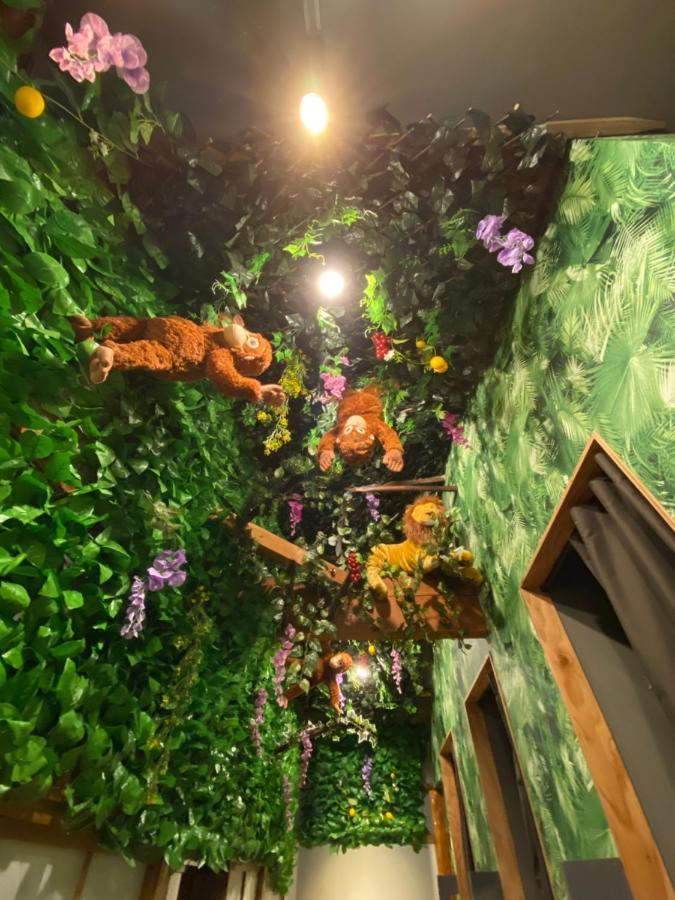 Hotel Jungle Fun Fun Osaka Eksteriør billede